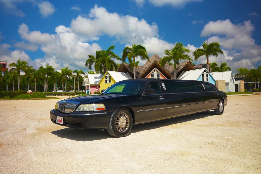 Classic Limousine Stretch Lincoln Town Car 2005-2010