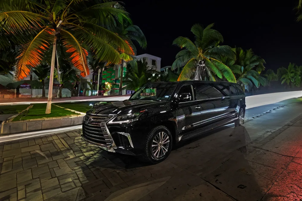 Lexus LX 570 2019 Limousine